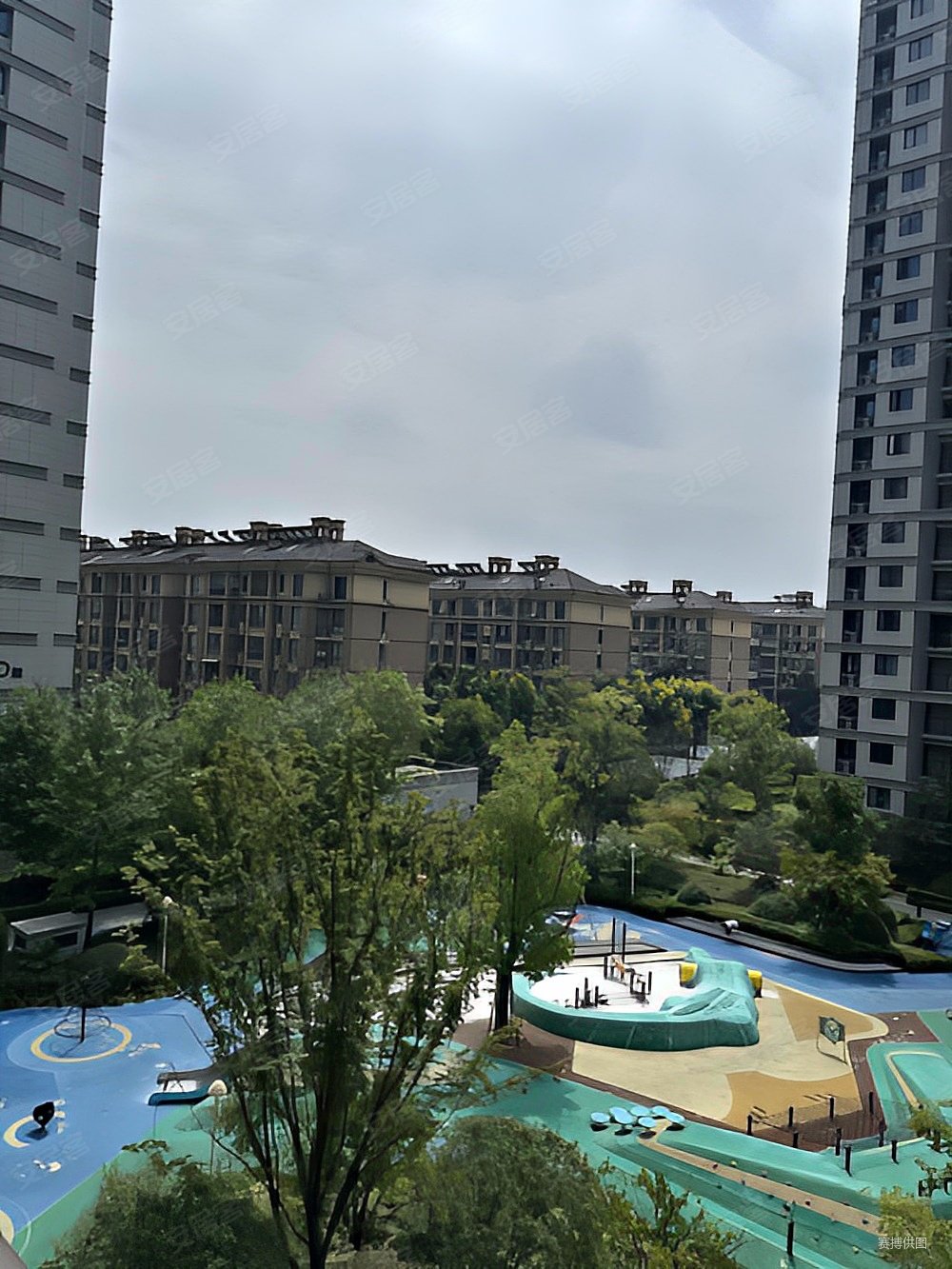 中天万科启宸3室2厅2卫104.18㎡南北170万