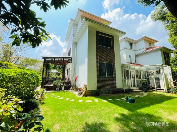 天籁园241平双拼别墅独栋户型花园大