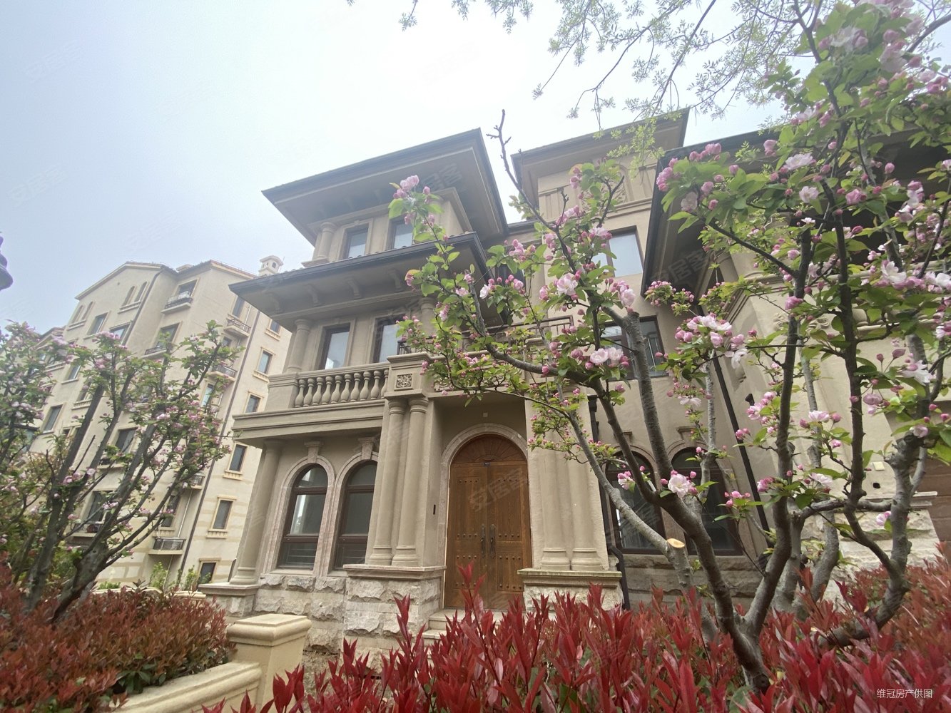 简陋东李世园会 独栋大别墅 近崂山一楼带院 大露台