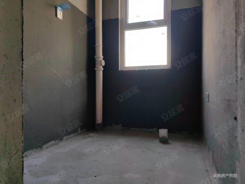 润柏华庭423平3室2卫两室朝阳好楼层全天采光