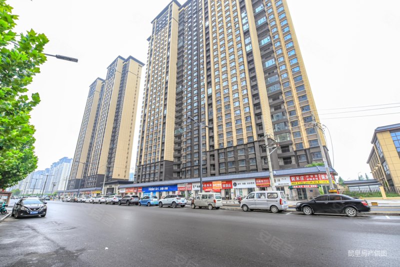 凌波苑3室2厅2卫119㎡南82万