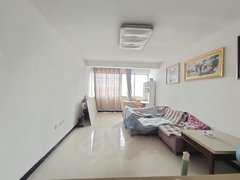 老河口武商广场老河口城区梦想城附近 停车方便免物业费 步梯三楼三室两厅提包就可以住出租房源真实图片