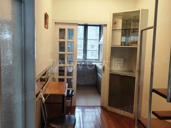 上海闵行莘庄南广场江南苑出门就是地铁 精装修 南北通 附近大商场