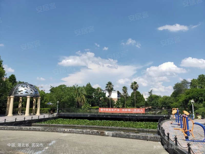 汀香水榭(别墅) 产权清晰 得房好 满五   临地铁 朝南