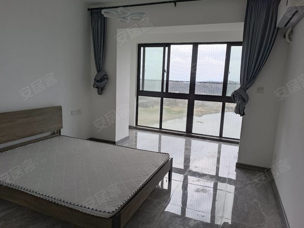 福州平潭岚城片区正荣御湖湾正荣御湖湾精装复试三房拎包即可入住出租