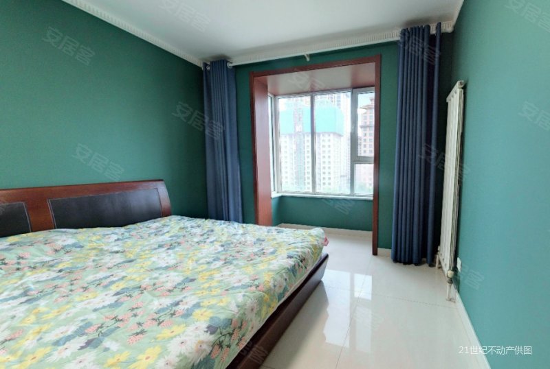 山水郡,精装小三室,随时看房,急售,价格好谈,带家具家电