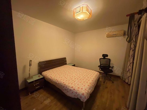 上海徐汇斜土路徐汇新湖云庭近西南位育,南洋中学,大木桥路地铁站,4,12号线。出租房源真实图片