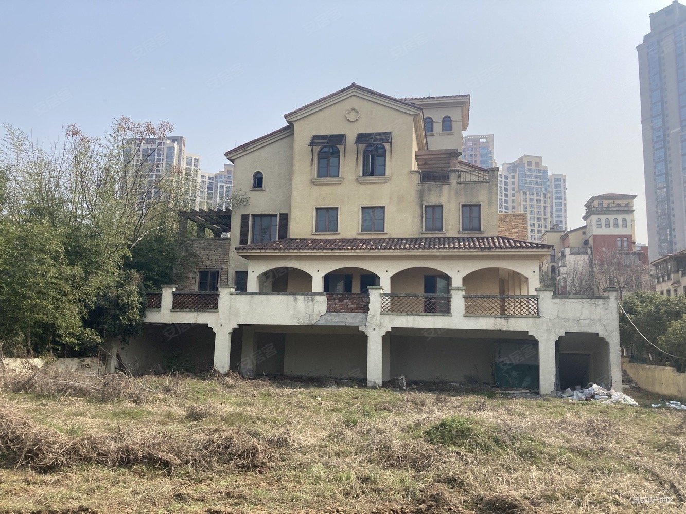 香溢花城一线湖景独栋别墅上千平大院子出门青山湖成功人标配