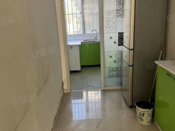 盘锦盘山府前大街阳光尚城阳光尚城步梯中层,两室,简单装修,拎包入住!出租房源真实图片
