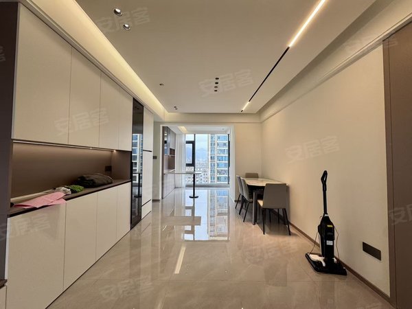 金华东阳横店金光灿烂金光灿烂！背靠南江壹号！镇中心！楼下菜场！配套齐全！出入方便出租房源真实图片