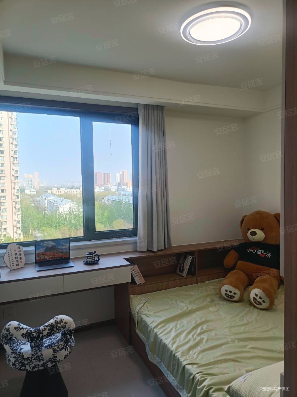 维多利亚夏郡3室2厅2卫138.1㎡南北104.8万