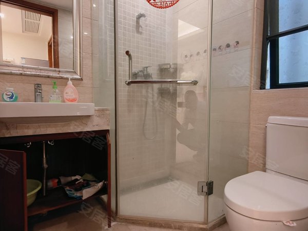 三亚吉阳水三千三亚棕榈滩(西区)三亚棕榈滩(西区) 拎包入住 精装修 阳光充足出租房源真实图片