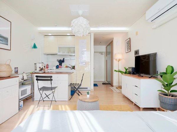 整租 2号线 19号线  电梯房 精装修 押一付一 临近地铁