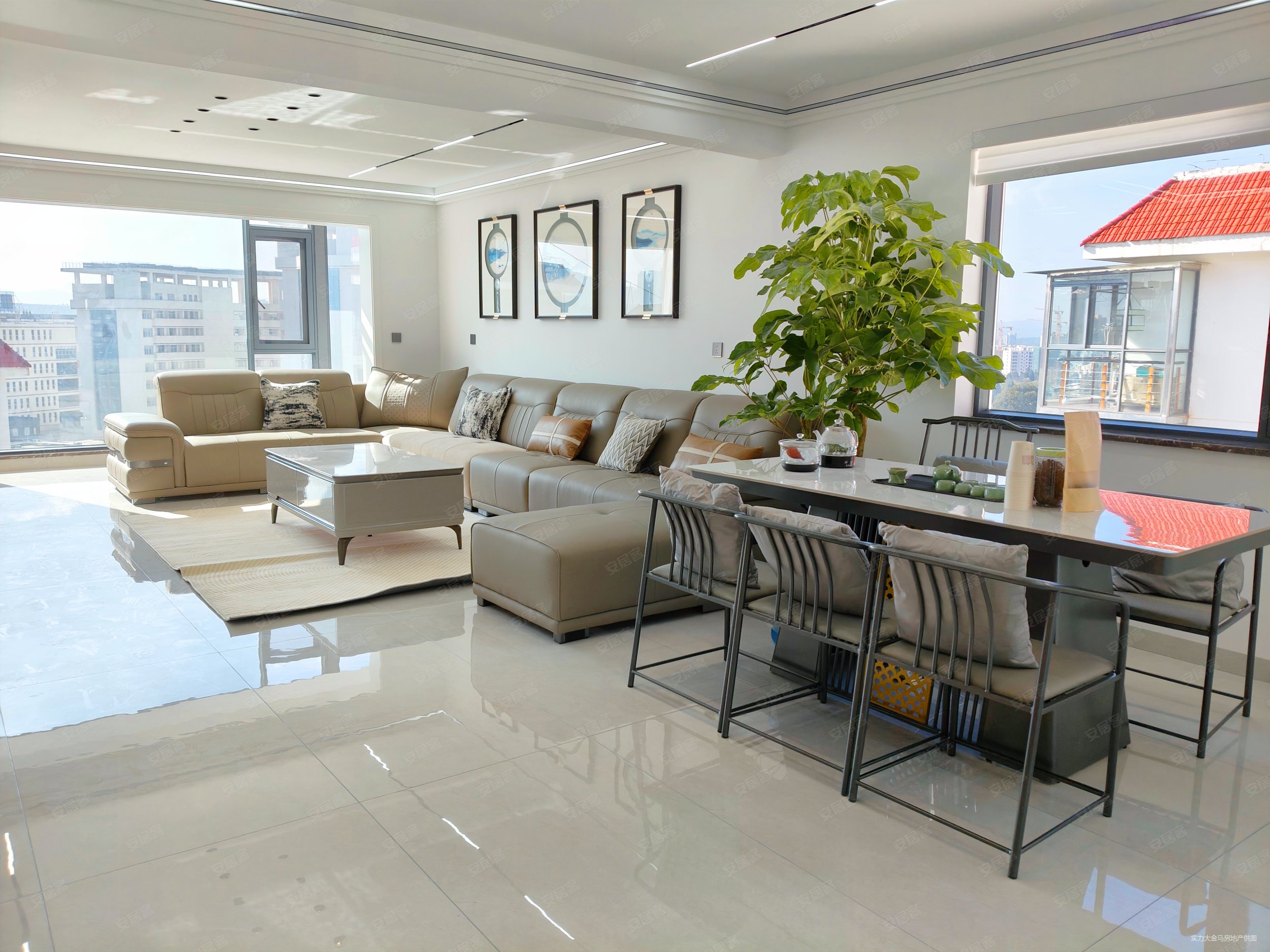 昆华苑浅山逸城6室3厅4卫237㎡南北136万