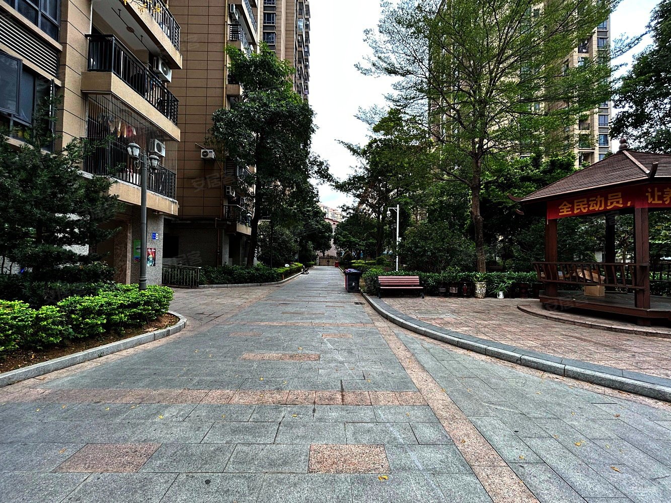 豪苑广场3室1厅1卫80㎡南北110万