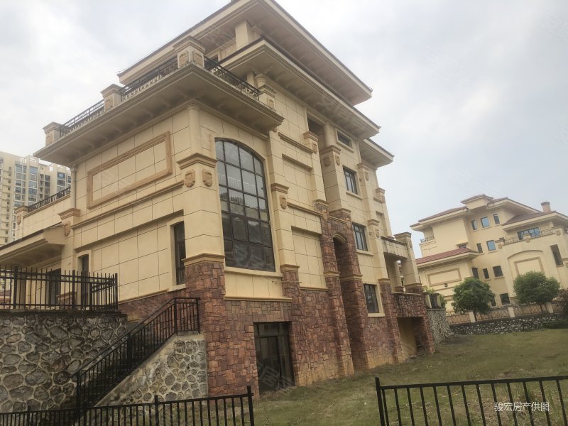 地下室六百平,正和城(别墅)二手房,1399万,10室5厅,7卫,1000平米-柳州