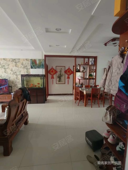 出门城南金洲花园黄巾楼层新装短住