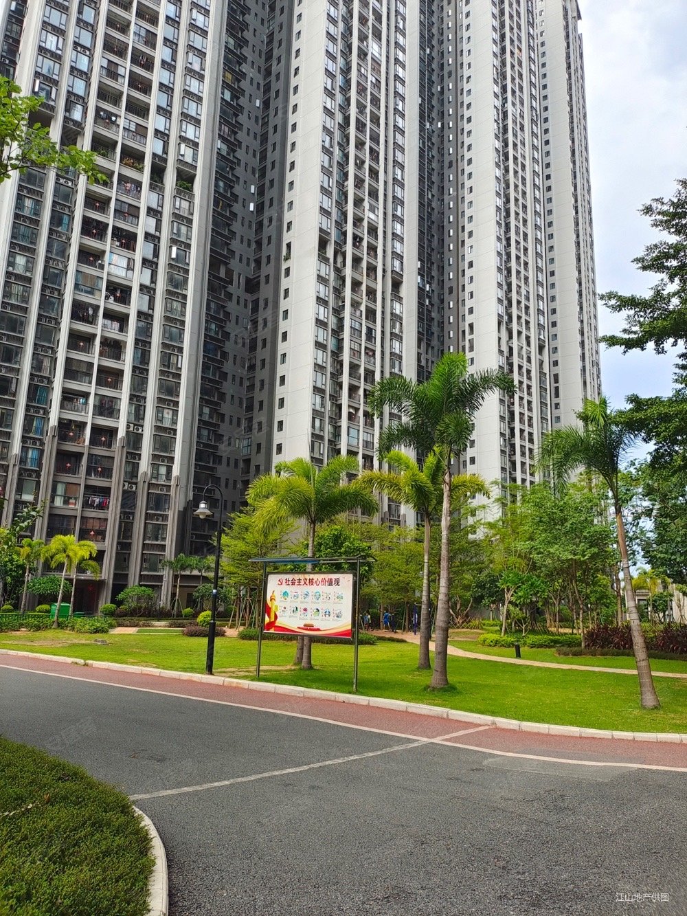 合景天汇精装大三房中间楼层南北通透滨湖路十四中