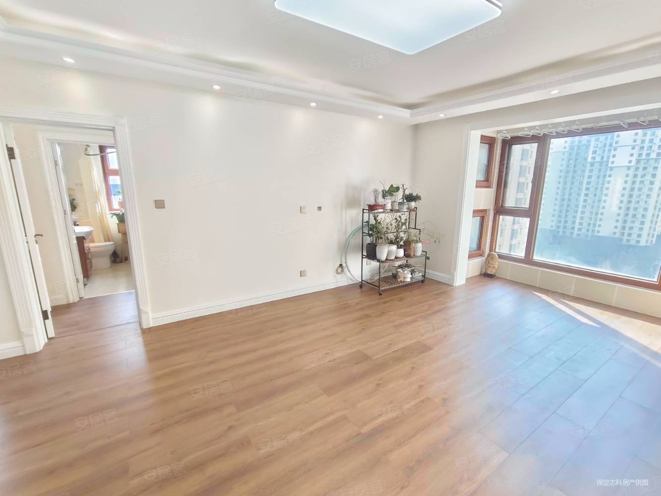 源盛嘉禾B区4室2厅2卫158.5㎡南北132万