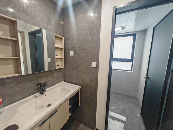 金华东阳横店明都星耀城演员公会旁，东边套四房，有车位，包物业出租房源真实图片