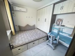 首租珠江爱民路4楼两室一厅有空调热水器冰箱洗衣机年付1.2万