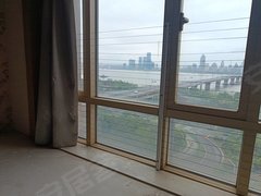 皇冠国际高端公寓 环境高 江景房 随时看房 拎包入住