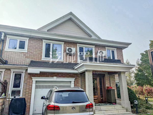 北京昌平沙河碧水庄园碧水精装大双拼别墅 房子面积500左右 院将近