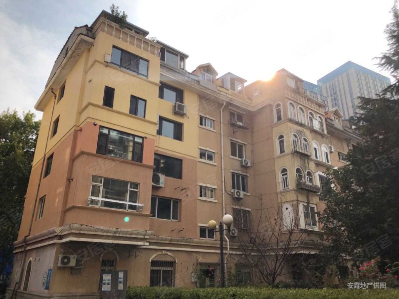 79中万泰花园二期洋房三楼精装修保持好三阳开泰户型