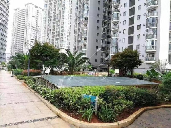 昆明五华南屏街片区新月花园市中心新月花园 精装2房 拎包入住 南北