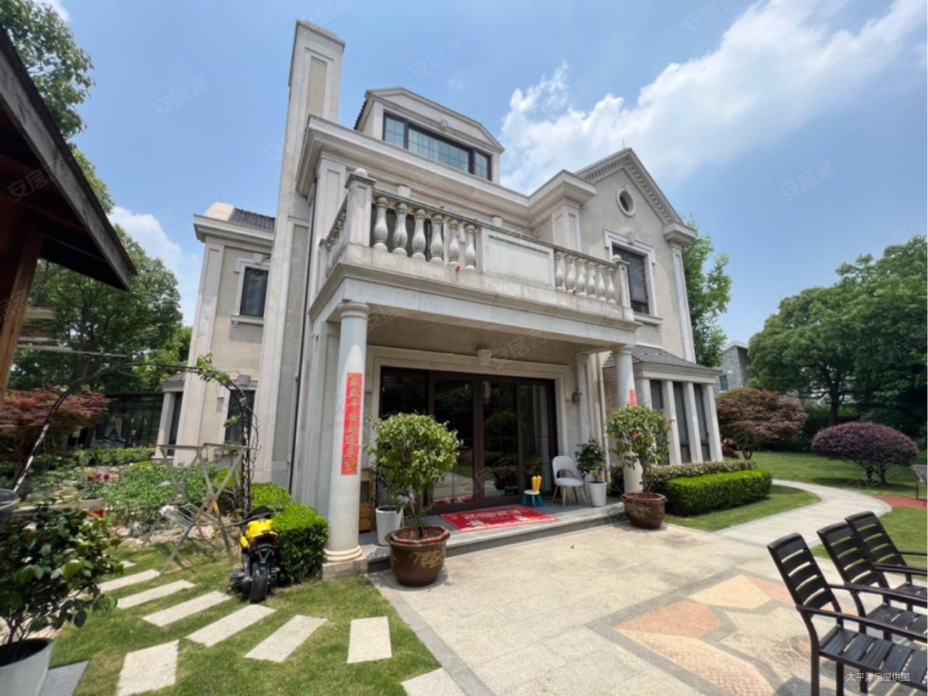 上海房产网>上海二手房>青浦二手房>徐泾二手房>圣堡别墅>