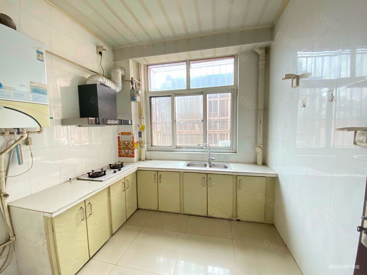 龙苑新村(南区)|黄山路6636号3室2厅2卫143平方米