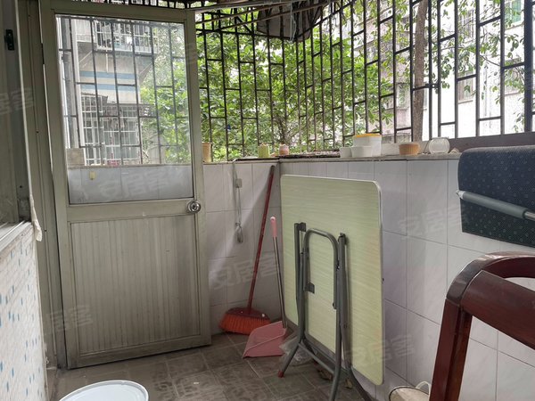 广州海珠赤岗聚德花苑聚德花园西区,南向一房一厅,49方1.