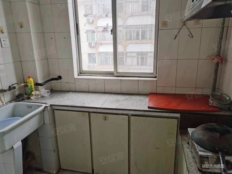 富都花苑南村东区(17幢) 商业配套成熟 南向采光好