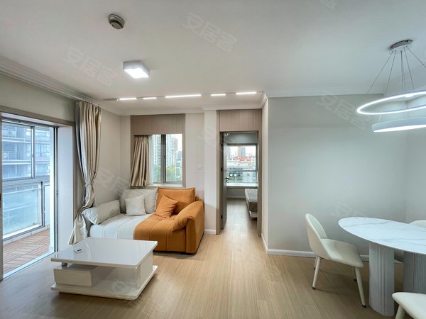 上海浦东陆家嘴万源晶典公寓陆家嘴电梯一房步行源深路14号!