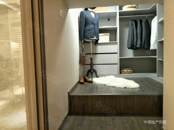 苏州市区中心位置丨地铁口10米丨不限购丨