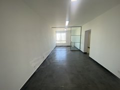 北京通州新华大街6号线北运河西 京贸中心 可居住可当工作室 便宜急租出租房源真实图片