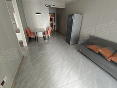 平湖平湖市区市区春江郦城2室1厅，可月付，家电能耗低，近嘉兴大学出租房源真实图片