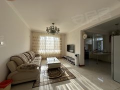 威海经区新港急租 瀚城阳光邑上二区 一楼 精装两室 1500元每月出租房源真实图片