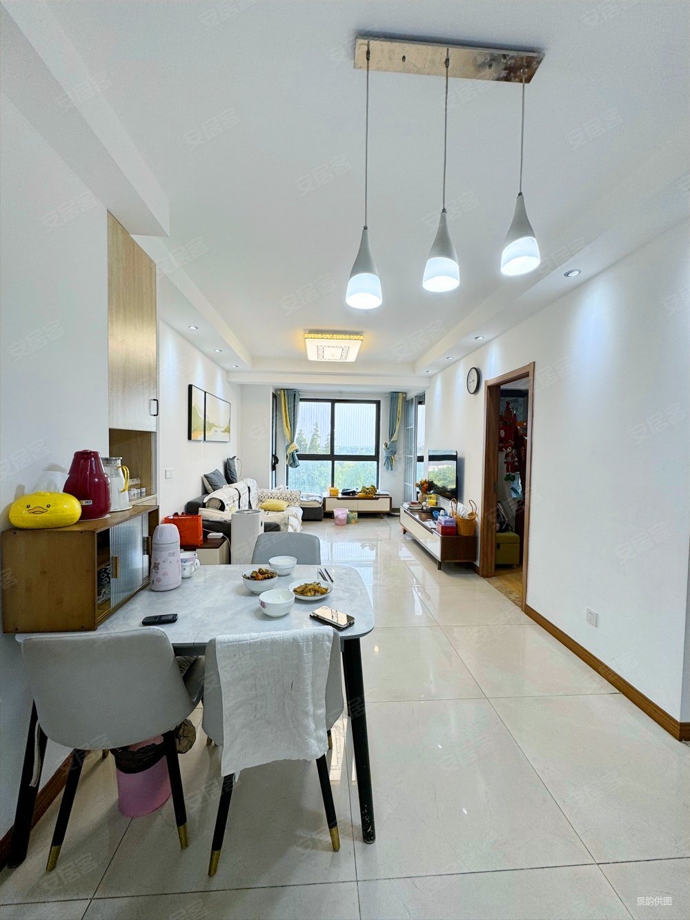 金辉悠步临湖 满五   有电梯 中间好楼层 商业配套齐全