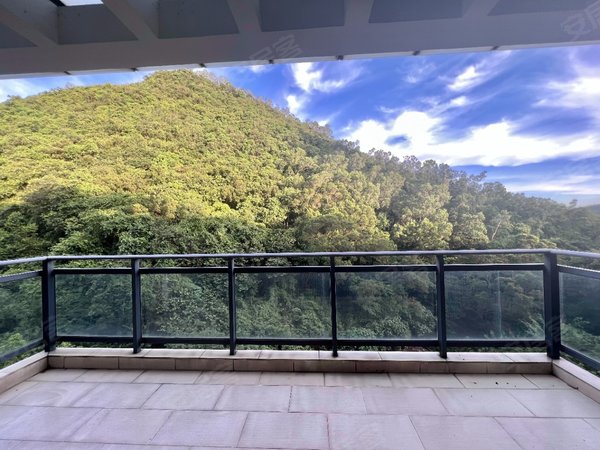 深圳罗湖莲塘鸿威鸿景翠峰罗湖 山景豪宅 中式精装5房 手次出租 南北