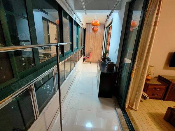 上海上海周边慈溪御景苑出门龙漕路地铁精装修御景苑92平采光好拎包