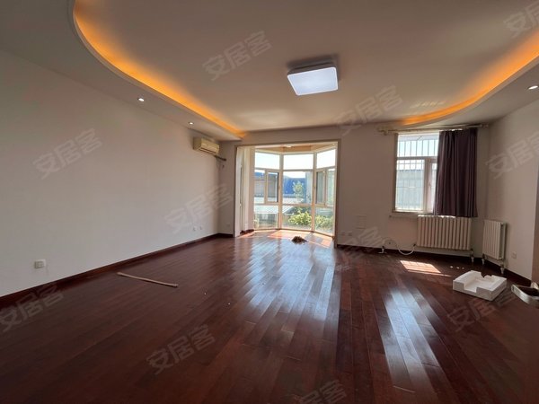 北京丰台花乡紫光园丰台区 洋房小镇联排别墅 集中供暖 看房方便出租