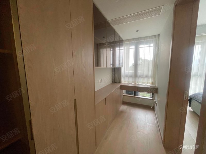 建发榕墅湾苏氏园林,端头三面一线看闽江,地铁口精装可拎包入住