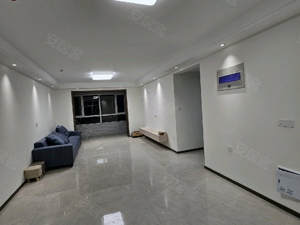 濮阳华龙丹尼斯东湖花畔小区东湖花畔小区 3室2厅2卫出租房源真实图片