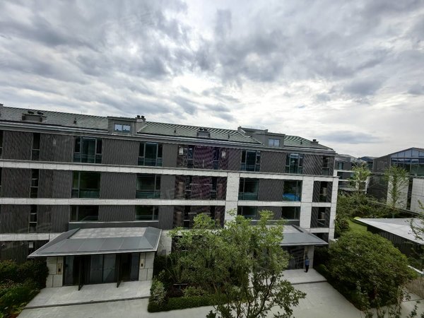 杭州余杭五常晓月澄庐晓月澄庐全新出租上叠,5房2厅3卫 豪华装修,阿里