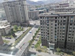 山南乃东安康时代广场吉荣家园 4室1厅2卫出租房源真实图片