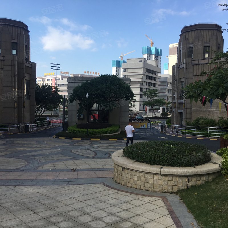世茂摩天城(一期别墅)