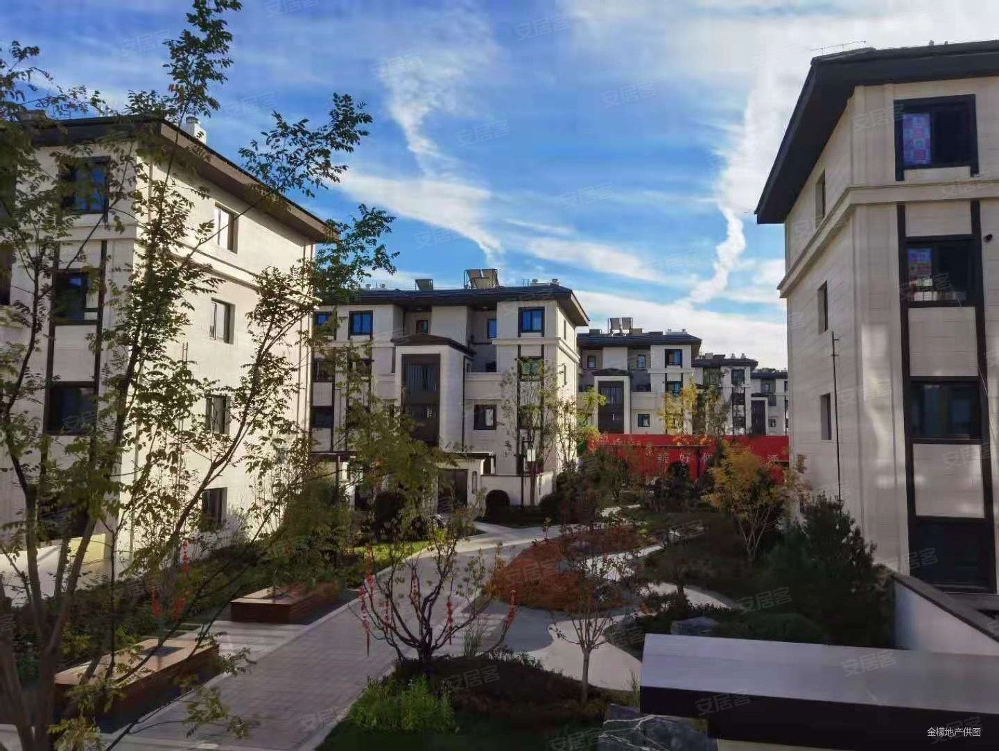 北京岭秀潜山叠墅低总价360万下叠私家庭院入户现房发售