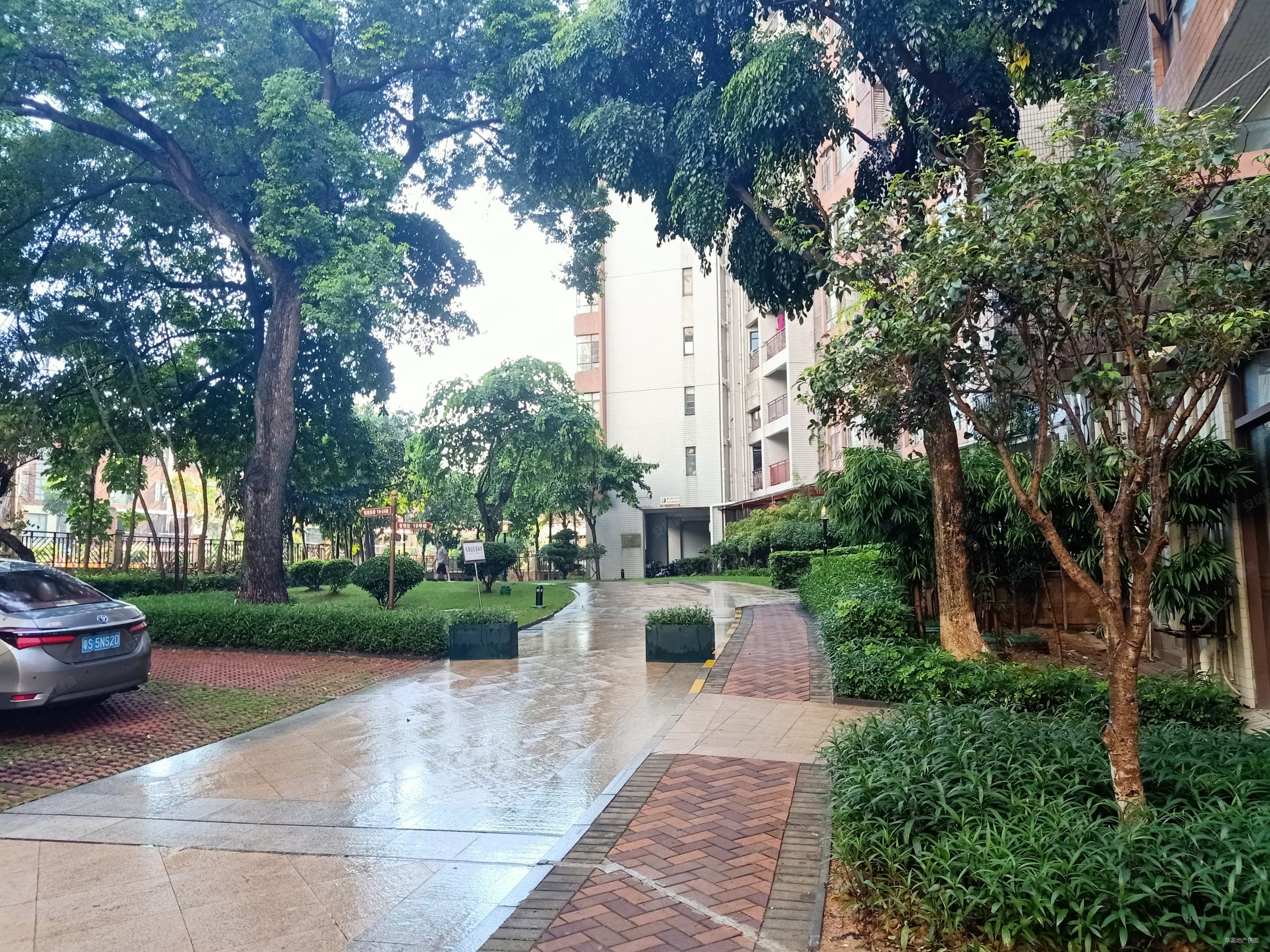 丰泰东海山庄 正规商品房 南北通透 中间楼层 精装修