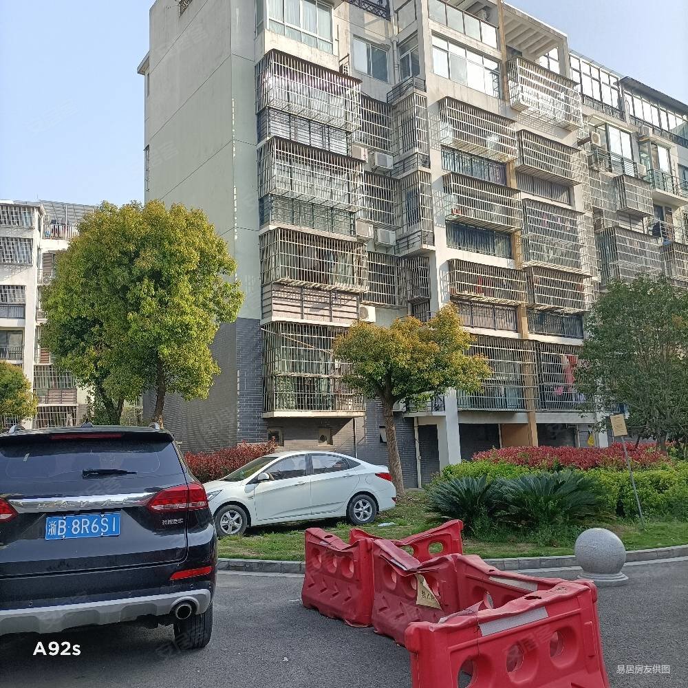 泰和馨苑三室两厅两卫,125平172万,泰和馨苑二手房,172万,3室2厅,2卫,